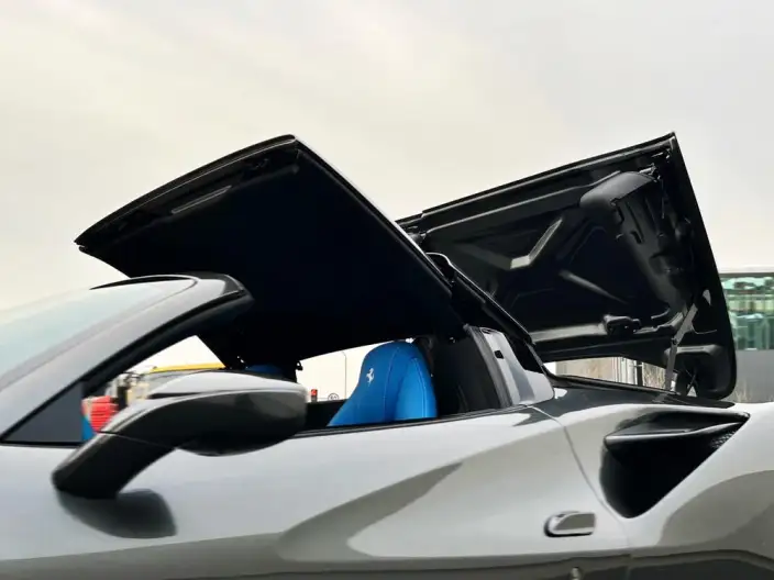 Ferrari F8 2020 Model Spider 3.9T V8 – фото 9