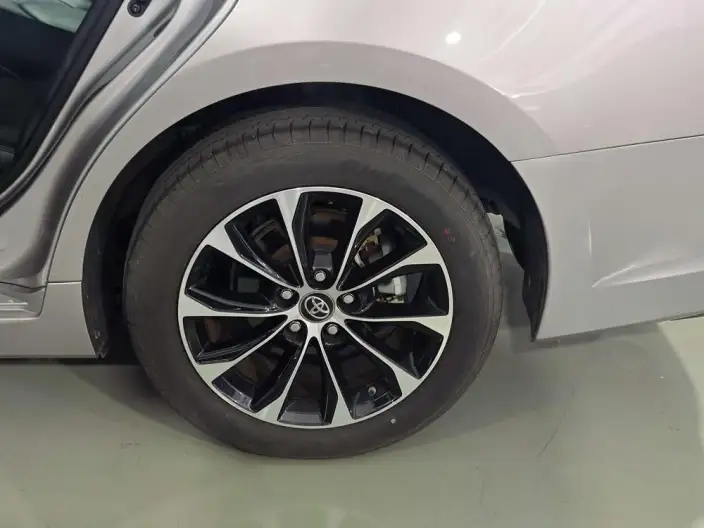 Toyota Avalon 2023 Model 2.5L Automatic Deluxe Edition – фото 6