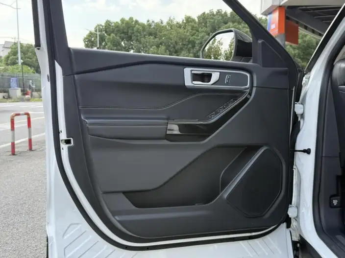 Ford Explorer 2023 Model EcoBoost 285 Rear Drive Fashion edition 7 seat – фото 9