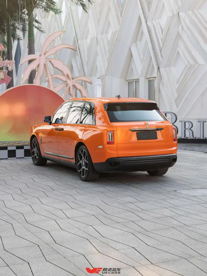 Cullinan 2020 Model Black Badge – фото 5