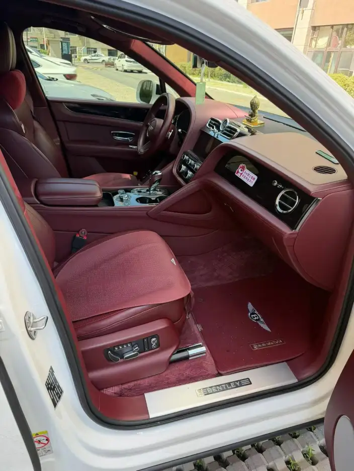 Bentayga 2021 Model 4.0T Automatic 4WD 5 seat Parallel Imported – фото 6