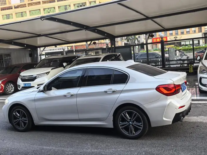 BMW 1 Series 2022 Model 1.5T Automatic Qian Drive 5 seat Parallel Imported – фото 9