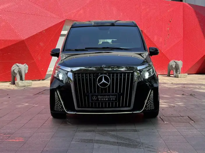 Viano 2023 Model 2.0T Elite Edition 7 seat – фото 2