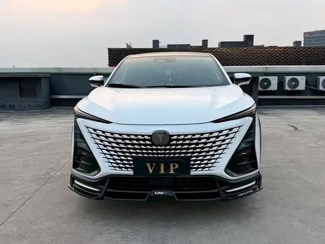 Changan UNI-T 2023 Second Generation 1.5T Premium – фото 2