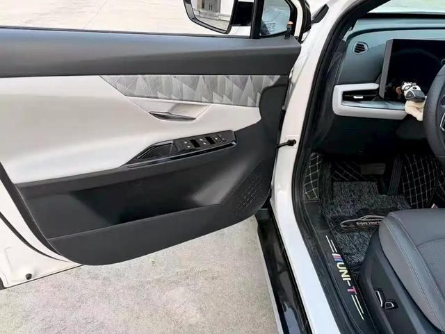 Changan UNI-T 2023 Second Generation 1.5T Premium – фото 5