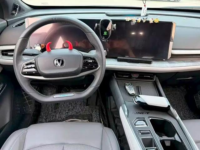 Changan UNI-T 2023 Second Generation 1.5T Premium – фото 8