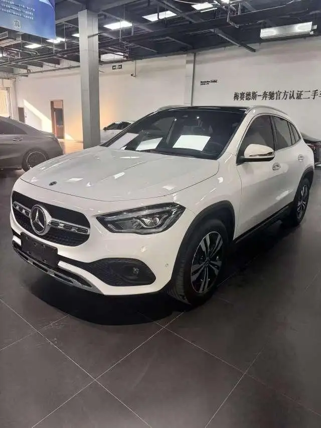 Mercedes-Benz GLA 2022 Model GLA 220 – фото 1