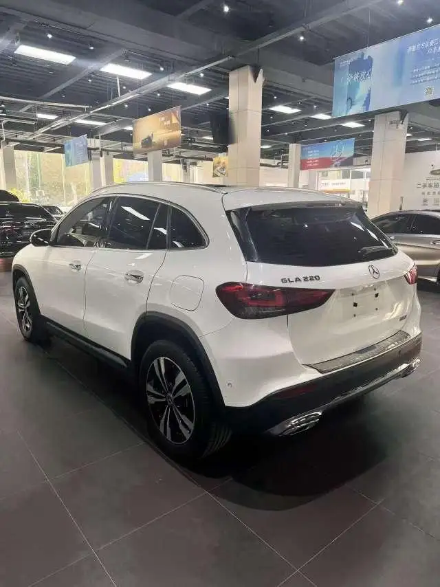 Mercedes-Benz GLA 2022 Model GLA 220 – фото 4