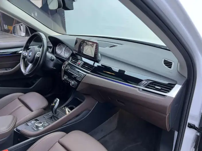 BMW X1 2022 Model sDrive25Li Leading Model – фото 7