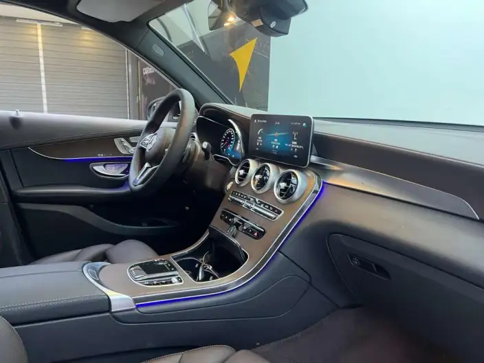 Mercedes-Benz GLC 2022 Model GLC 300 L 4MATIC Dynamic Model Collector Edition – фото 8