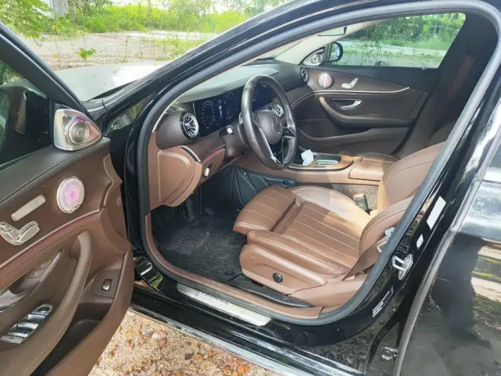 Mercedes-Benz E-Class 2022 Model Facelift II E 260 L sedan – фото 8