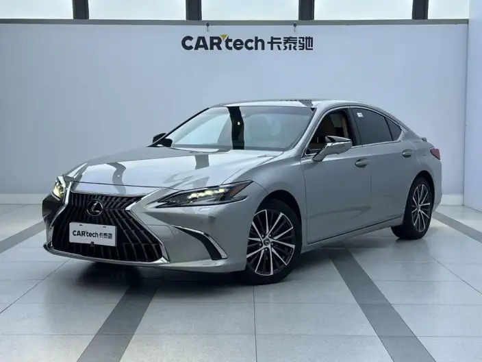 Lexus ES 2022 Model 300h Premium