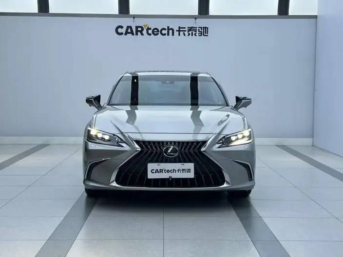 Lexus ES 2022 Model 300h Premium