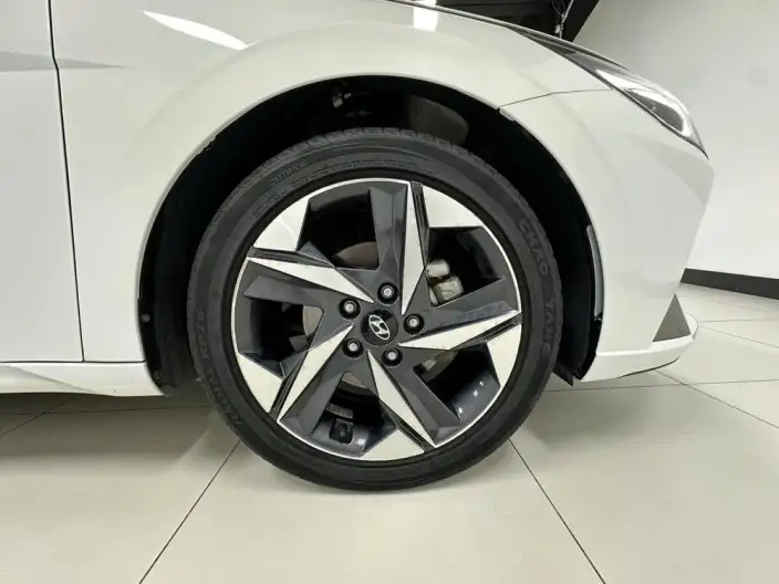 Hyundai Ioniq 2022 Model 1.5L CVT LUX Premium Edition