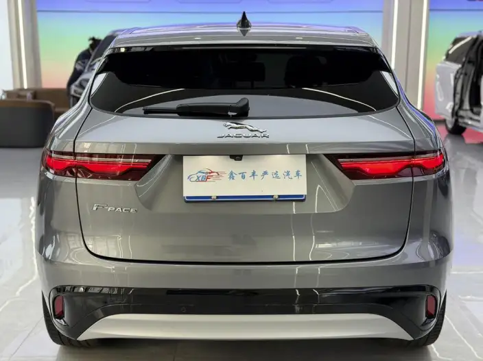 Jaguar F-PACE 2023 Model P250 HSE – фото 5