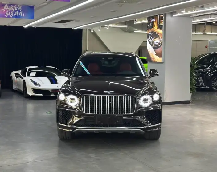 Bentayga 2023 Model 4.0T V8 Long wheelbase Edition