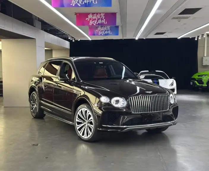 Bentayga 2023 Model 4.0T V8 Long wheelbase Edition