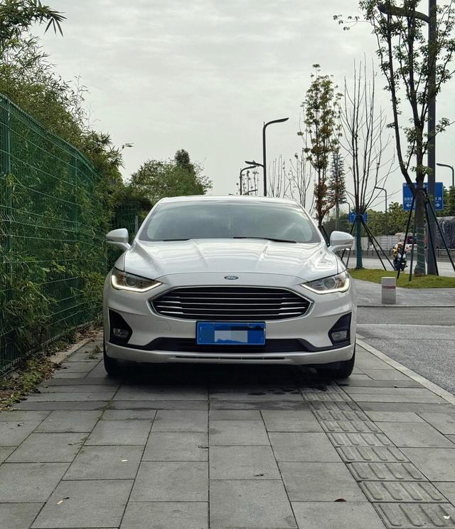 Ford Mondeo 2020 EcoBoost 180 Fashion – фото 2