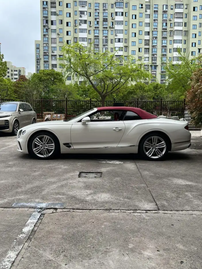 Continental 2024 Model 4.0T GT V8 Convertible Edition