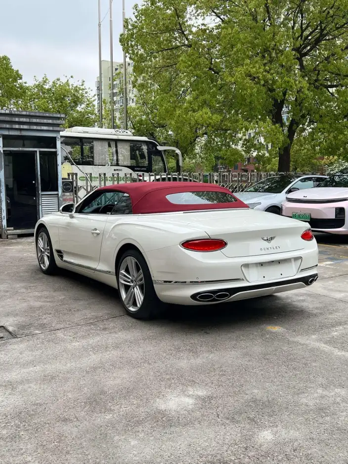 Continental 2024 Model 4.0T GT V8 Convertible Edition – фото 5