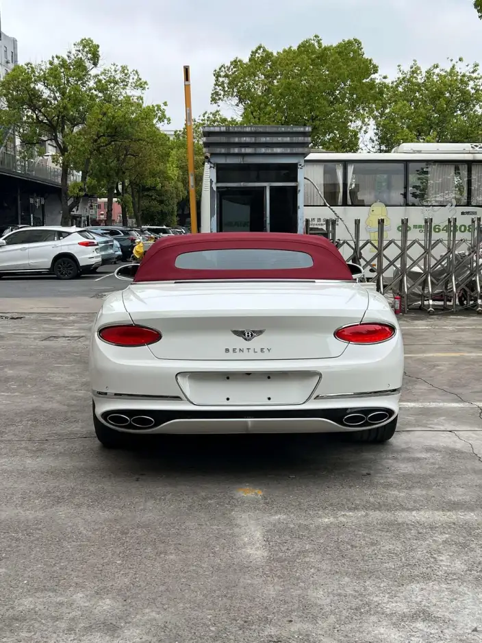 Continental 2024 Model 4.0T GT V8 Convertible Edition – фото 6