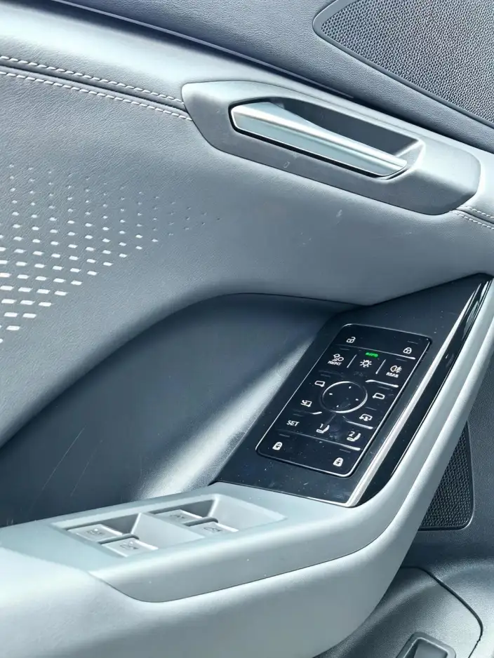 AUDI Q6L e-tron 2026 Model Long Battery Life Pro Edition – фото 6