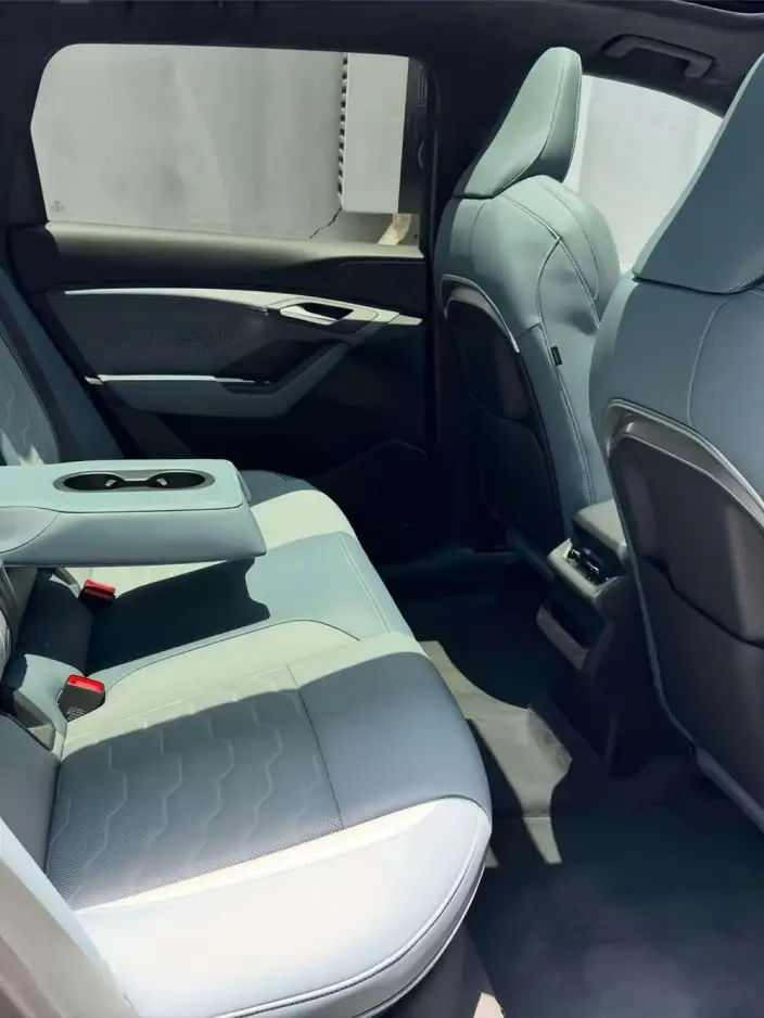AUDI Q6L e-tron 2026 Model Long Battery Life Pro Edition – фото 7