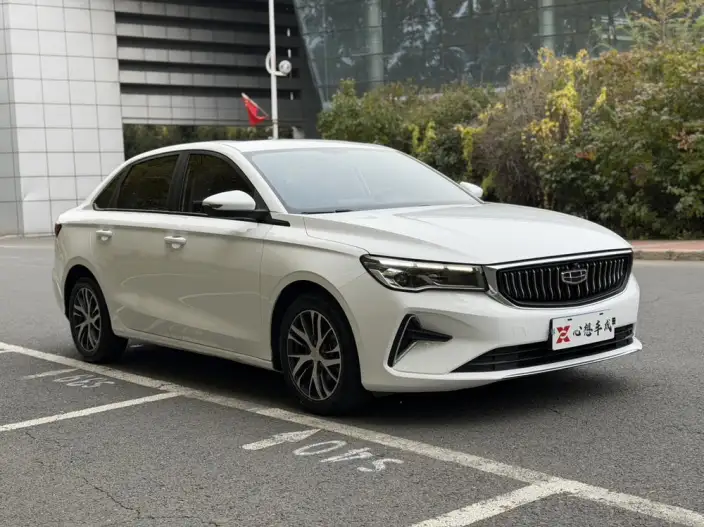 Geely Emgrand 2022 Model No. 4 Gen 1.5L CVT Luxury Model – фото 3