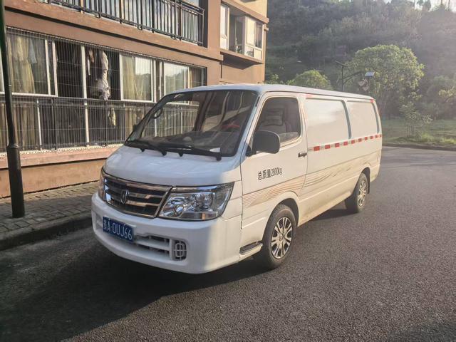 Jinbei Hiase 2020 2.0L Express King Series Luxury Van Standard Roo f China VI 1TZS