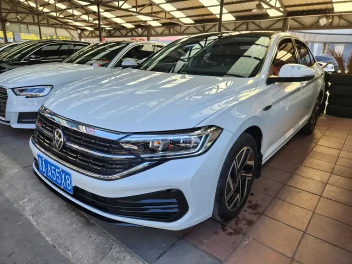 Volkswagen Sagitar 2024 Model 300TSI DSG Flying Version