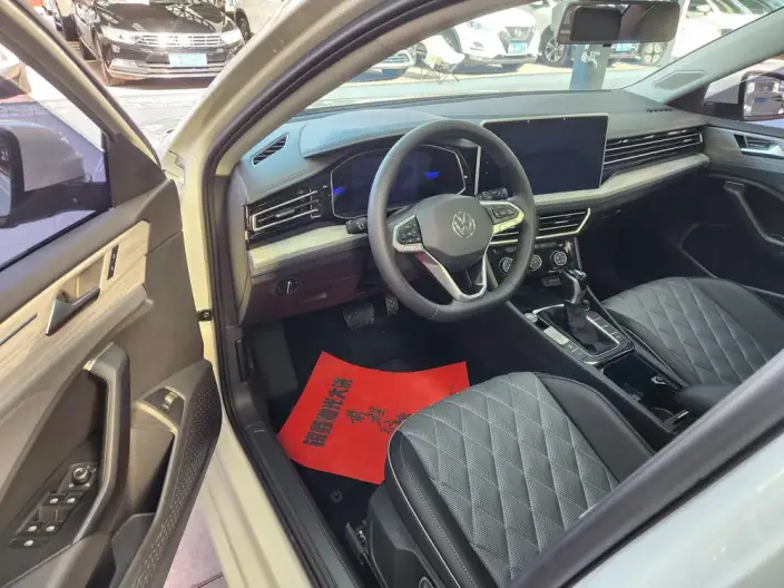 Volkswagen Sagitar 2024 Model 300TSI DSG Flying Version – фото 7