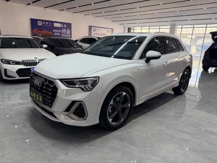 AUDI Q3 2022 Model 35 TFSI Fashion Dynamic Model