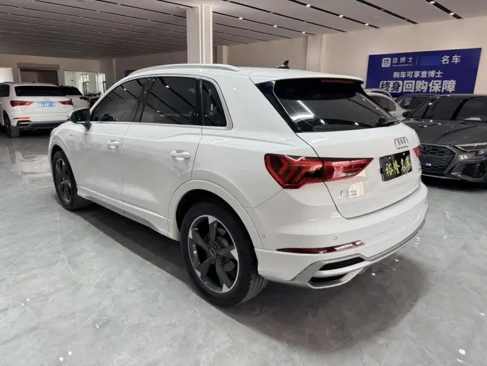 AUDI Q3 2022 Model 35 TFSI Fashion Dynamic Model