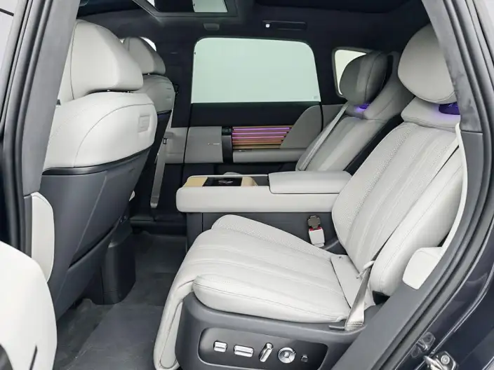 AUDI E7X 2026 Model Flagship quattro Model – фото 9