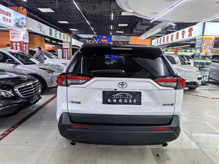 Toyota RAV4 2024 Model 2.0L CVT 2WD Urban Edition – фото 5