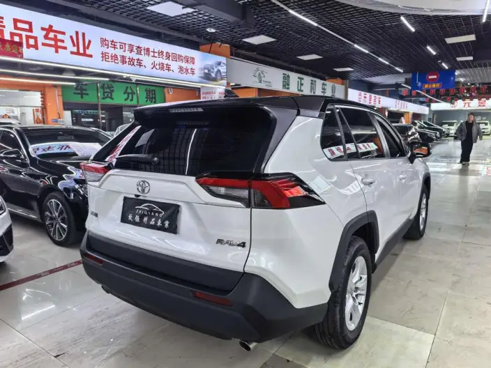 Toyota RAV4 2024 Model 2.0L CVT 2WD Urban Edition – фото 6