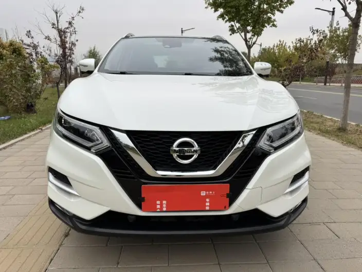 Nissan Qashqai 2022 Model 2.0L XV Prem. Deluxe Edition