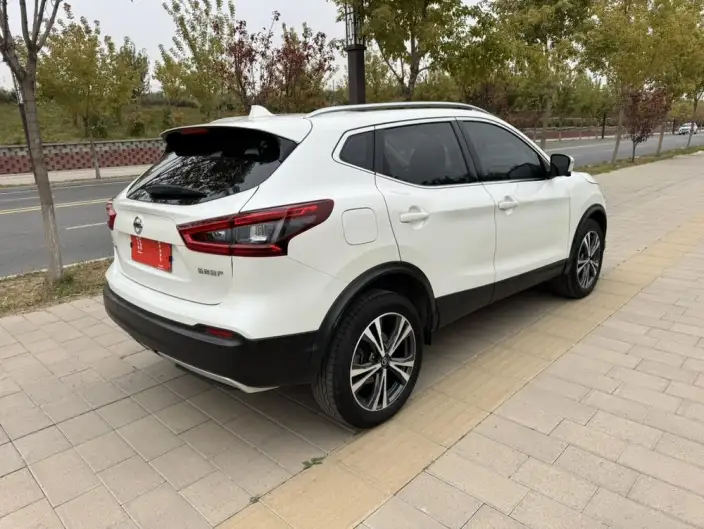 Nissan Qashqai 2022 Model 2.0L XV Prem. Deluxe Edition – фото 6