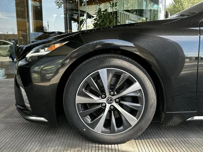Lexus LS 2021 Model 500h Superior Edition