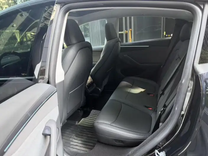 Model Y 2025 Model Rear-wheel drive version – фото 9
