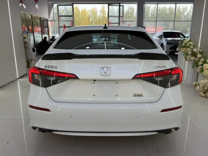 Honda Civic 2022 Model 240TURBO CVT Combustion Edition – фото 5