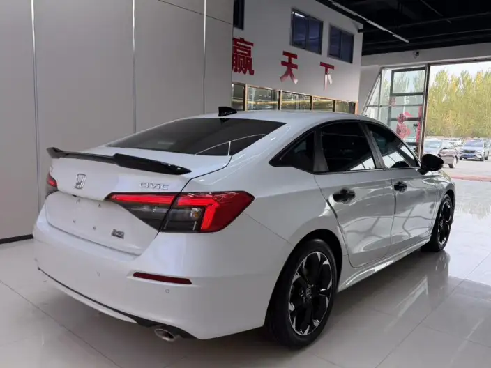 Honda Civic 2022 Model 240TURBO CVT Combustion Edition – фото 6
