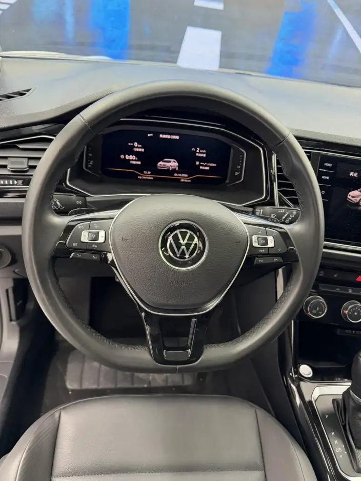 Volkswagen T-Roc 2021 Model 280TSI DSG 2WD Comfort Zhilian Edition – фото 10