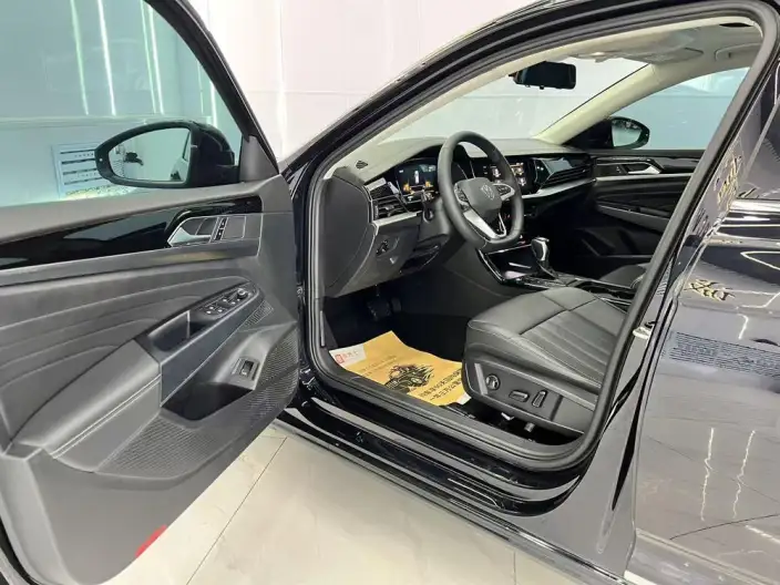 Volkswagen Passat 2023 Model 280TSI Business Edition – фото 7