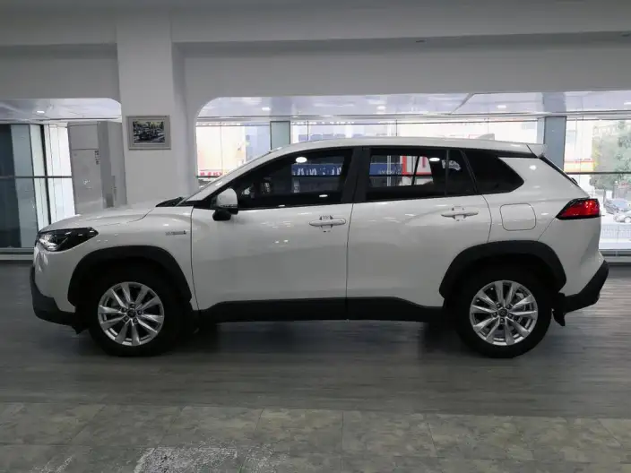 Toyota Corolla Cross 2023 Model 2.0L CVT Elite Edition – фото 4