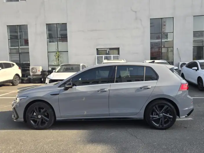 Volkswagen Golf 2021 Model 280TSI DSG R-Line – фото 4