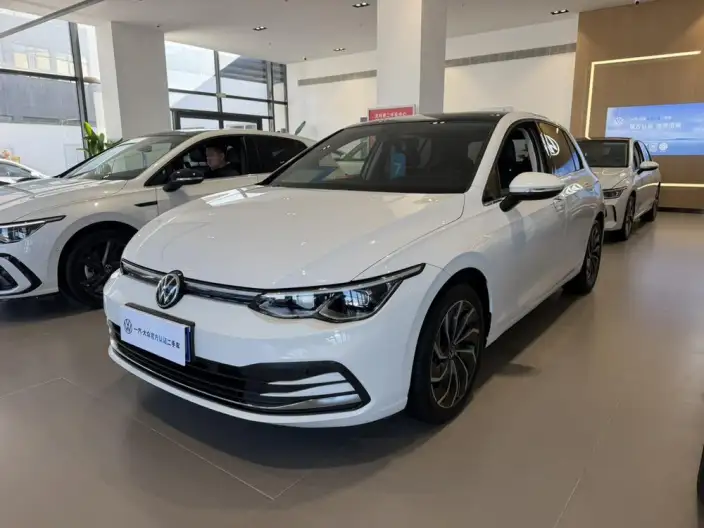 Volkswagen Golf 2023 Model 280TSI DSG Pro – фото 1