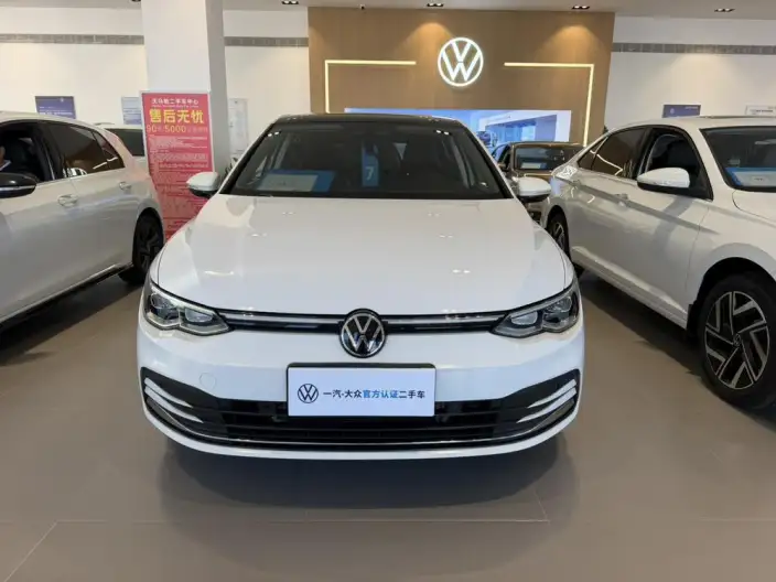 Volkswagen Golf 2023 Model 280TSI DSG Pro – фото 2