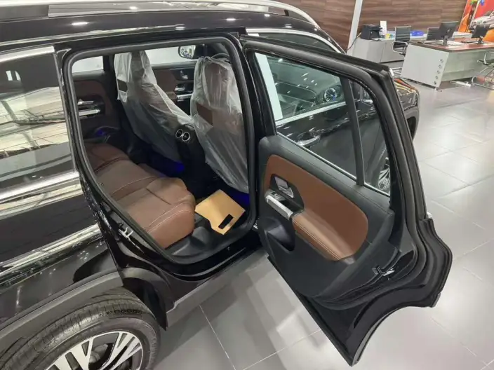 Mercedes-Benz GLB 2025 Model GLB 220 Dynamic Model – фото 9