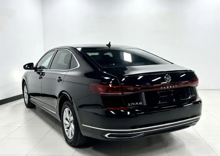 Volkswagen Passat 2022 Model 280TSI Elite Edition – фото 4